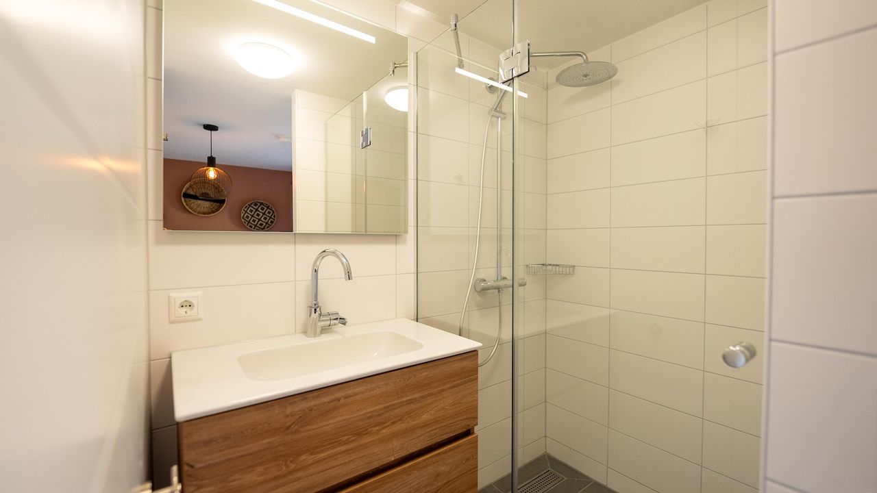 BathRoom BathRoom